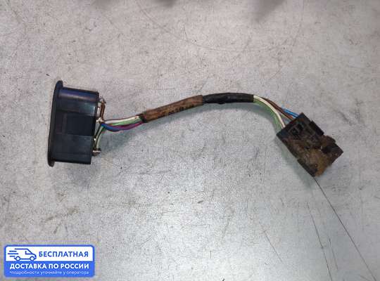Кнопки стеклоподьемника на Opel Vectra A