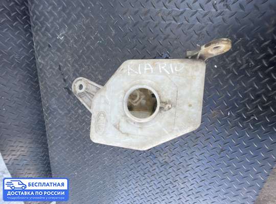 Бачок омывателя на Kia Rio I (DC)