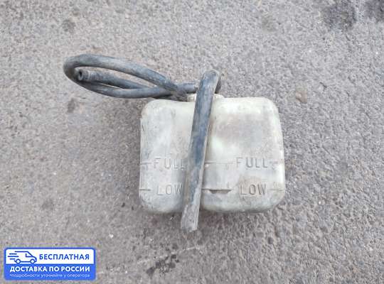 Бачок расширительный на Mitsubishi Pajero II