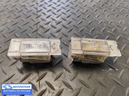 Планка подсветки номера на Renault Laguna II