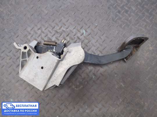 Педальный узел (педаль) на Mercedes-Benz C (W202)