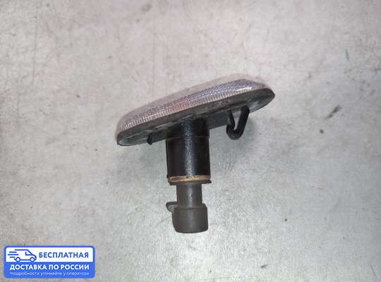 Повторитель поворота в крыло на Opel Zafira A