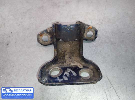 Петля двери на Opel Frontera B