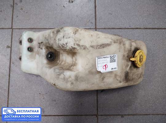 Бачок омывателя на Opel Frontera A