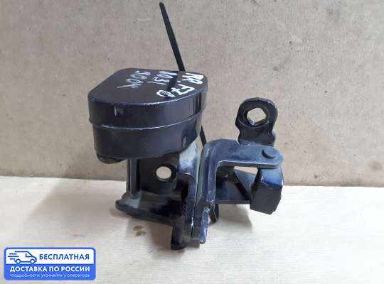 Петля двери на Renault Megane II