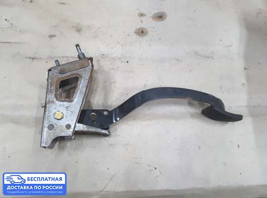 Педальный узел (педаль) на Mitsubishi Carisma