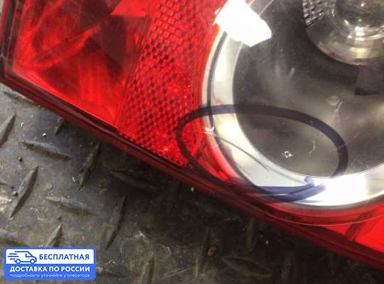 Фонарь задний на Volkswagen Fox (5Z)