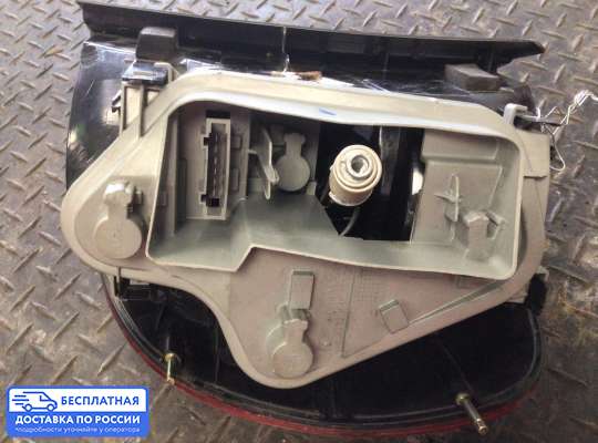 Фонарь задний на Volkswagen Fox (5Z)