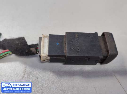 Кнопка аварийной остановки на Mitsubishi Carisma
