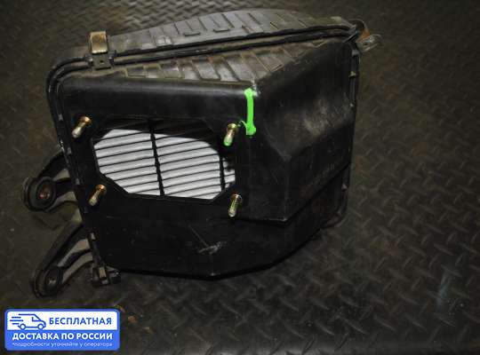 Корпус воздушного фильтра на Mitsubishi Galant VIII (EA)