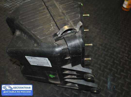 Корпус воздушного фильтра на Mitsubishi Galant VIII (EA)