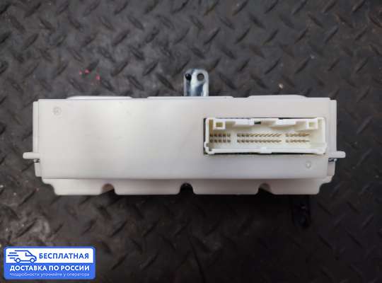 Блок управления печкой на Nissan Qashqai I (J10)