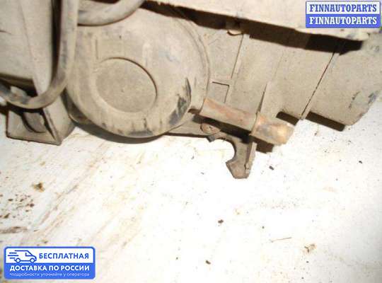 Корпус воздушного фильтра на Volkswagen Passat B3 (35i)
