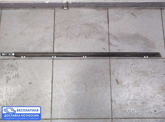 Уплотнитель стекла на Nissan Qashqai I (J10)