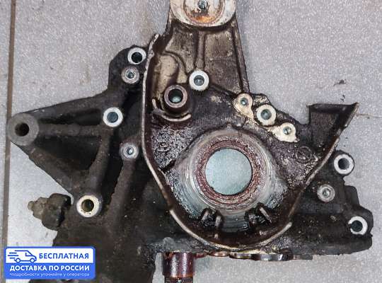 Крышка двигателя боковая на Mitsubishi Carisma