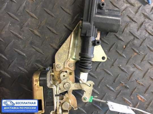 Замок боковой двери на Mitsubishi Carisma