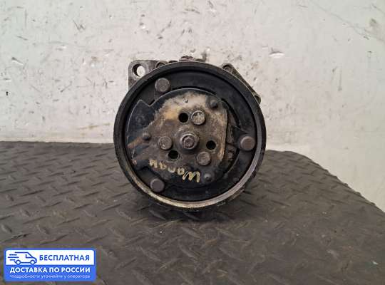 Компрессор кондиционера на Volkswagen Passat B3 (35i)