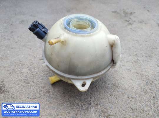 Бачок расширительный на Volkswagen Golf IV (1J)