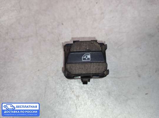 Кнопки стеклоподьемника на Volkswagen Vento (1HX0)