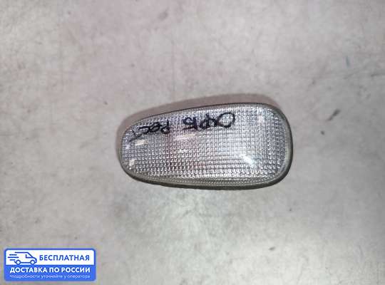 Повторитель поворота в крыло на Opel Zafira A