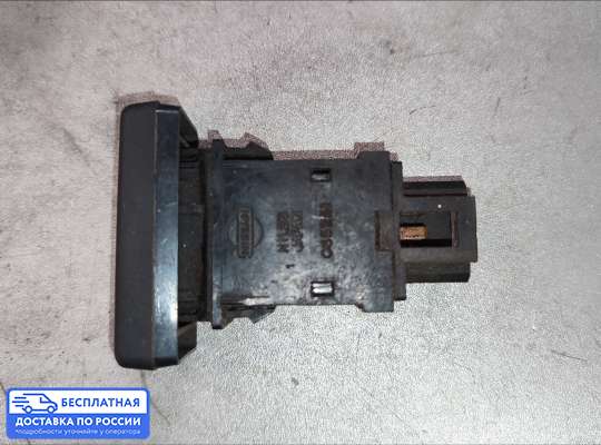 Кнопки на Nissan Terrano II R20