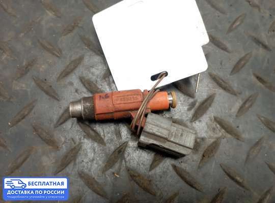 Форсунка топливная на Mitsubishi Carisma