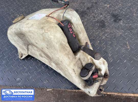 Бачок омывателя на Opel Frontera A