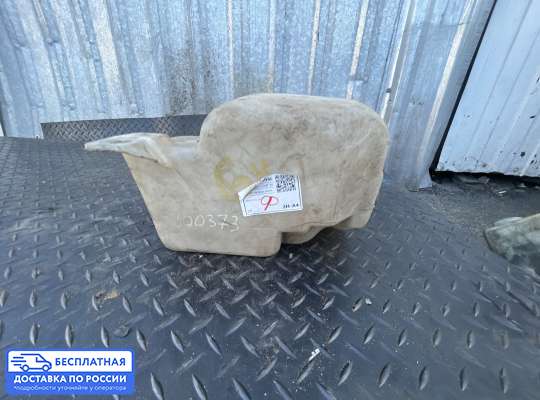 Бачок омывателя на Volkswagen Golf IV (1J)