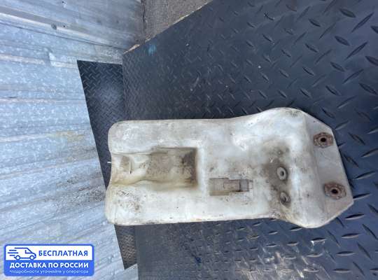 Бачок омывателя на Opel Frontera A