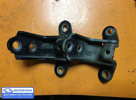 Петля двери на Hyundai Tucson I (JM)