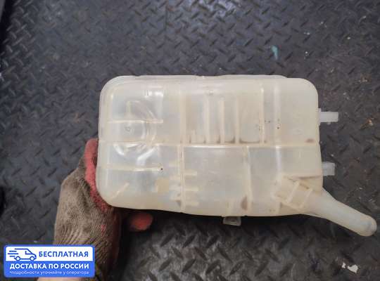 Бачок расширительный на Renault Fluence
