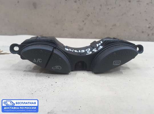 Кнопки на Ford Focus I