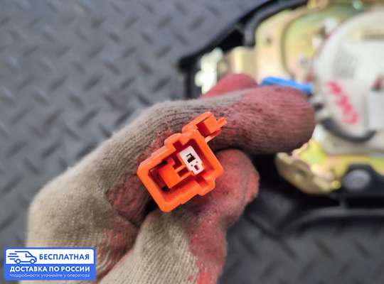 Подушка безопасности водителя (AirBag) на Mazda 323 (BA) 323C/ 323F/ 323S/ 323P