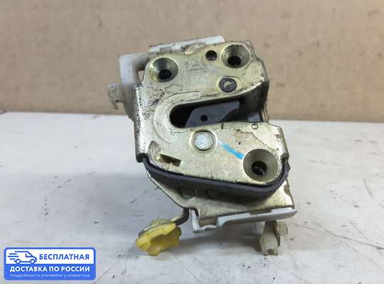 Замок боковой двери на Nissan Terrano II R20