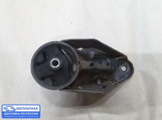 Кронштейн КПП на Nissan Primera (P11)