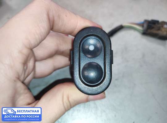 Кнопки стеклоподьемника на Opel Vectra A