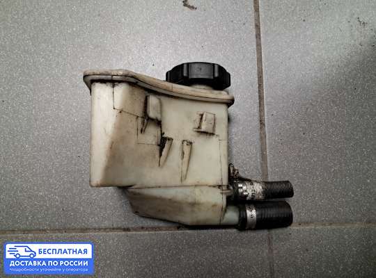 Бачок гидроусилителя на Ford Mondeo I