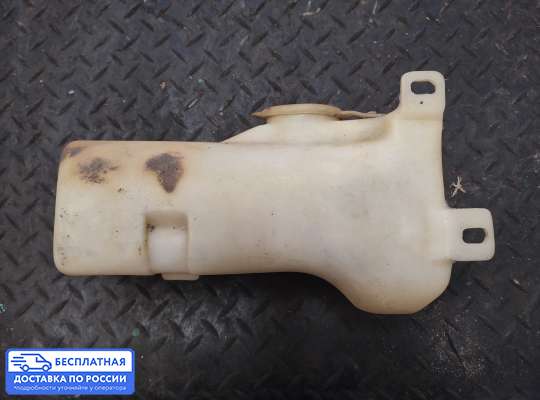 Бачок омывателя на Opel Kadett E