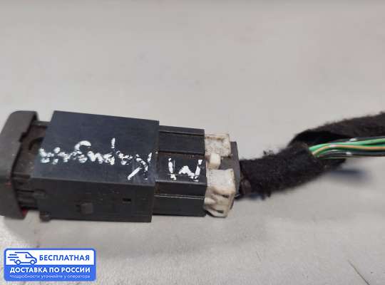 Кнопка аварийной остановки на Mitsubishi Carisma