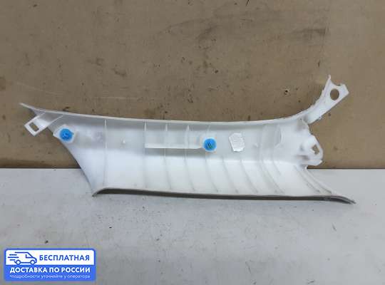 Пластик на Toyota Avensis II (T250)