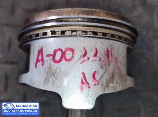 Поршневая группа (поршень, шатун) на Opel Monterey A