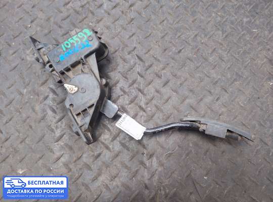 Педальный узел (педаль) на Mitsubishi L200 (KA, KB)