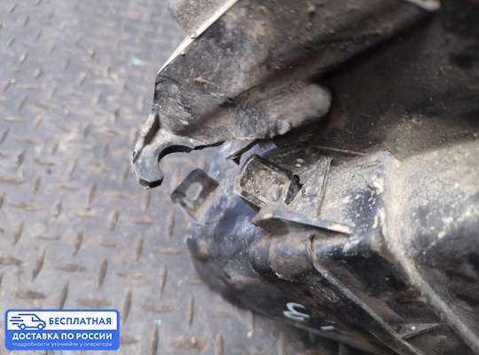Корпус воздушного фильтра на Nissan Teana II (J32)