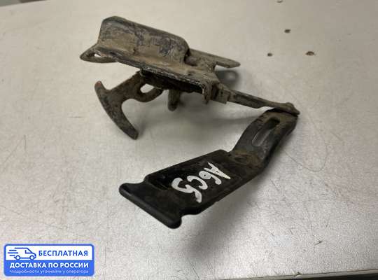Замок капота на Audi A6 (C5)