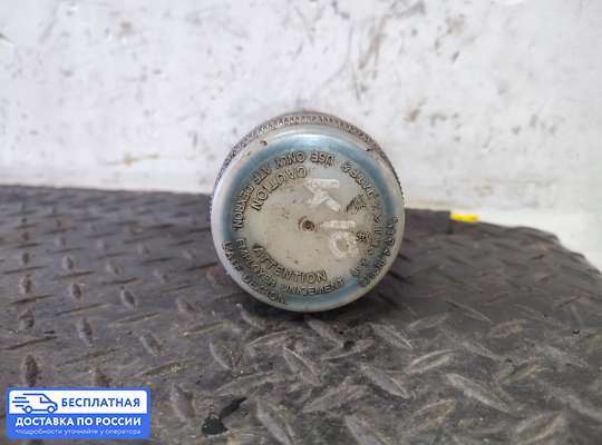 Бачок гидроусилителя на Opel Monterey A