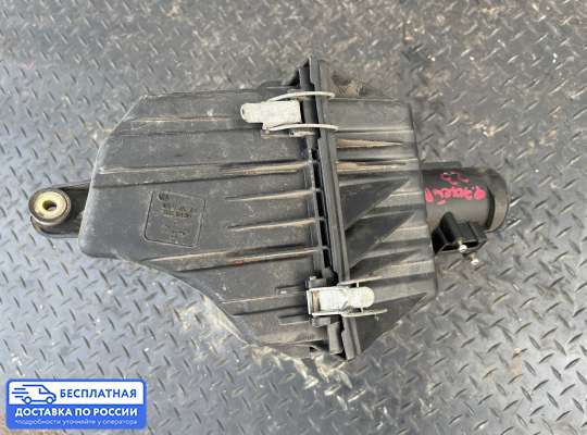 Корпус воздушного фильтра на Ford Escape