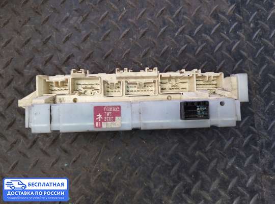 Блок предохранителей на Mazda 323 (BA) 323C/ 323F/ 323S/ 323P