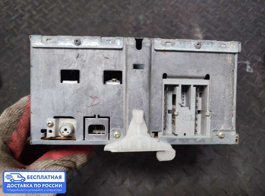 Магнитола на Ford Sierra GBG
