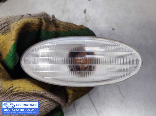 Повторитель поворота в крыло на Nissan Micra (K12)