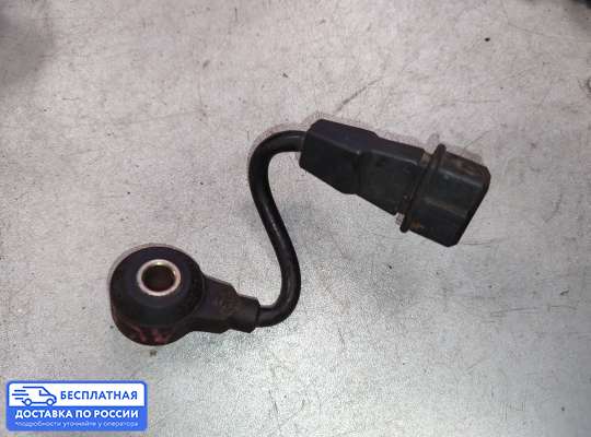 Датчик детонации на Volkswagen Golf IV (1J)